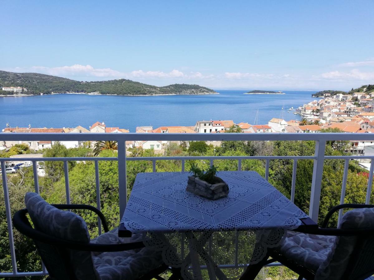 Apartment Pecarevic - A Holiday With A Stunning View Vis Exterior foto